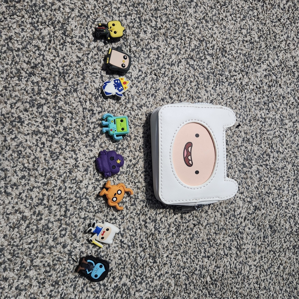 Adventure Time Finn Wallet/Coin Pouch With 8 "Jibbitz"